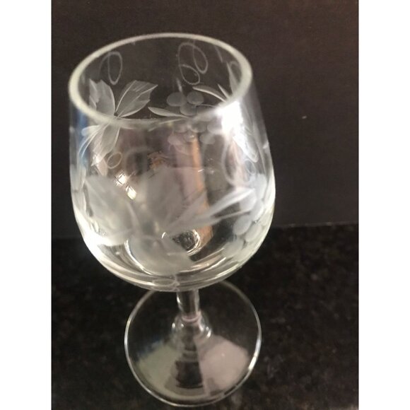 Vtg 1960's Total Of 24 Available Etched Clear Crystal Cordial Stems Romania - Picture 6 of 8